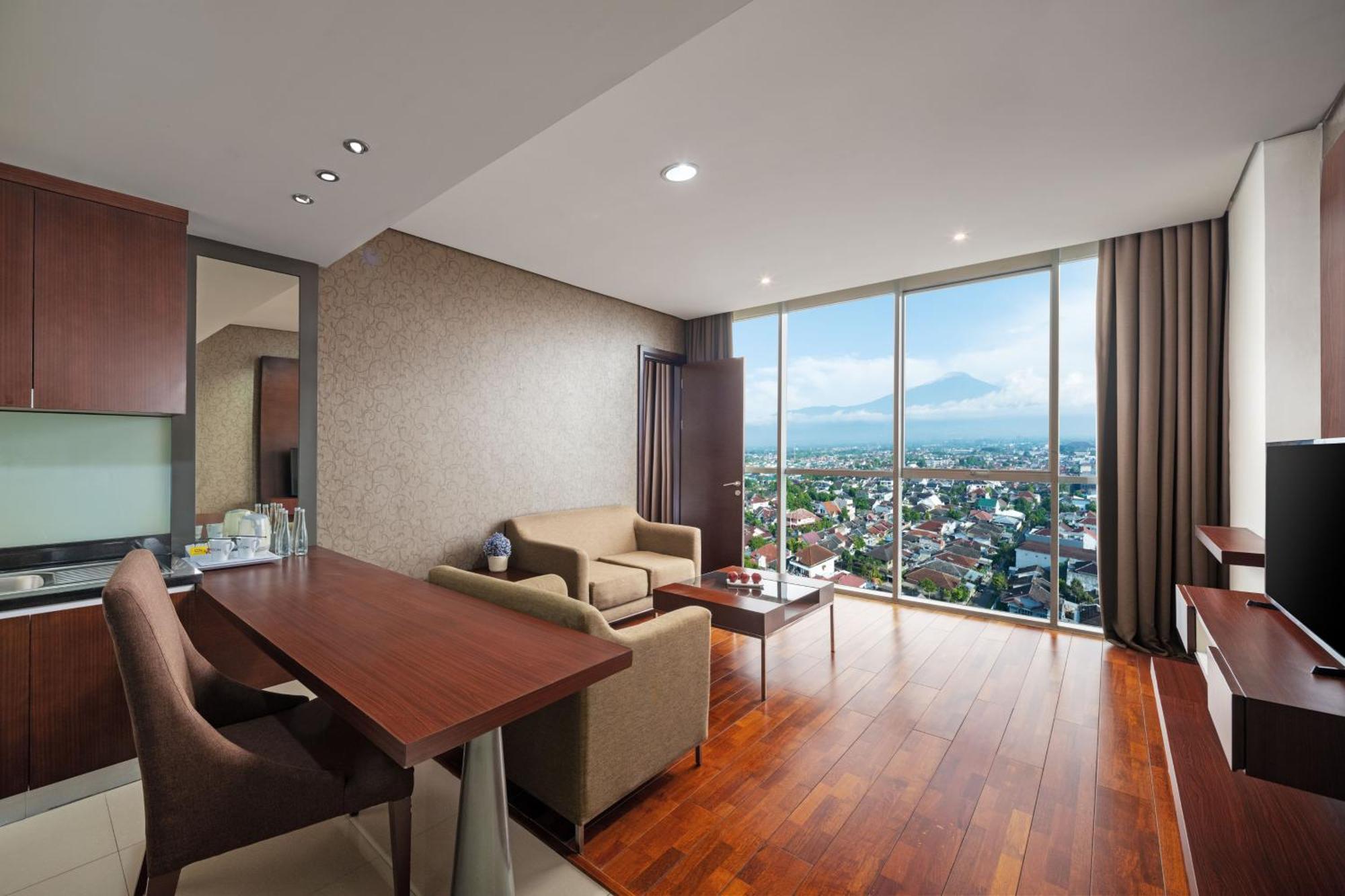 Aston Purwokerto Hotel & Conference Center Экстерьер фото